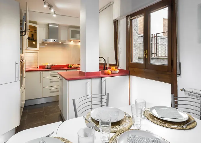 Apartamento Cortes De Aragon, Centro Jaca, Wifi *